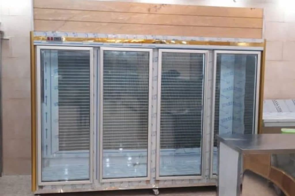 ساخت یخچال های فروشگاهی و قنادی عصرسرد در کرج