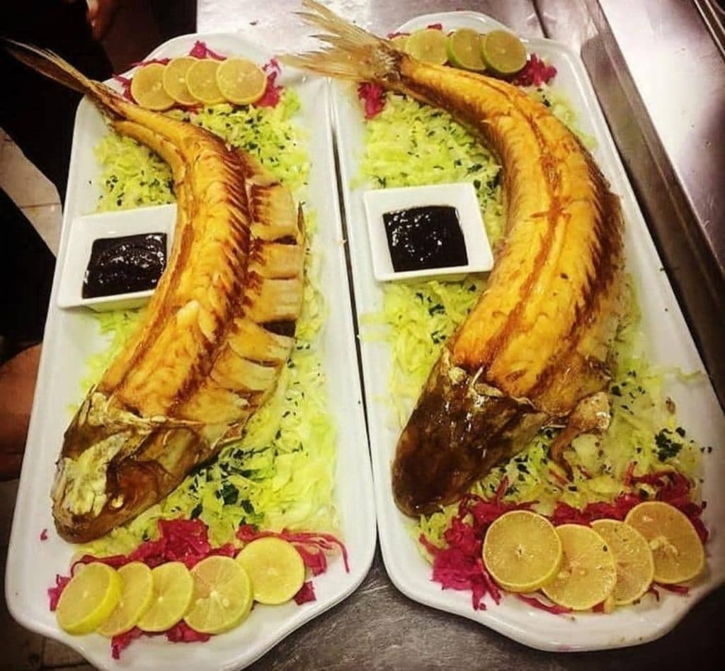 رستوران و مجموعه غذایی ویهان در درگهان