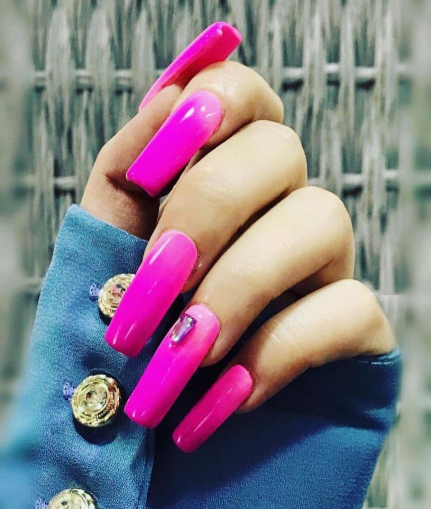 سالن زیبایی و خدمات تخصصی عروس مژگان رستمی در شهرک غرب تهران