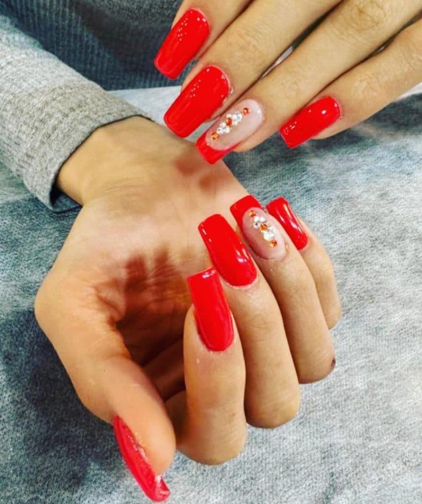 سالن زیبایی و خدمات تخصصی عروس مژگان رستمی در شهرک غرب تهران