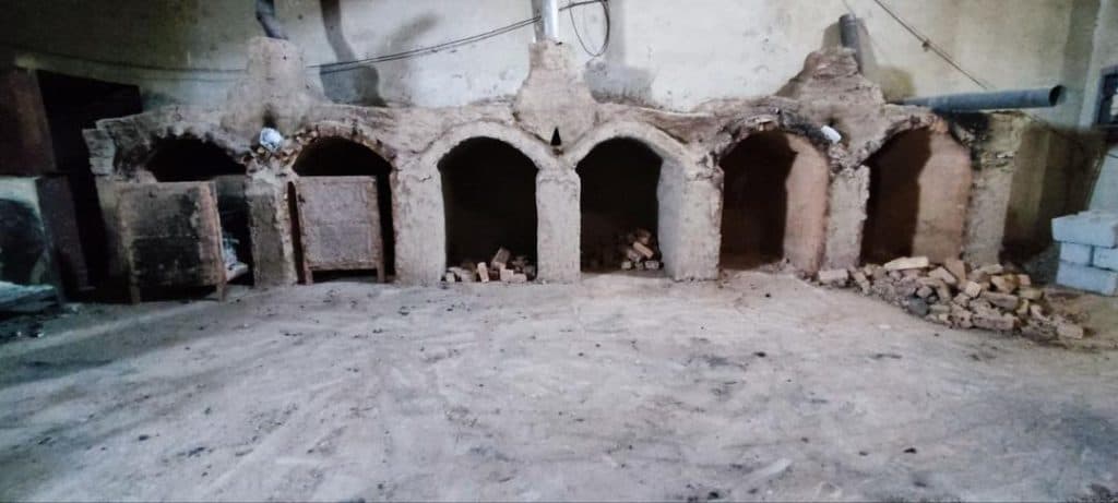 فروش زغال فشرده بلوچ در ایرانشهر سیستان بلوچستان