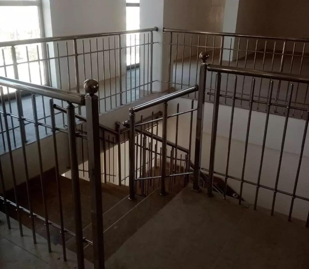 نصب و اجرای نرده استیل آریا در نیشابور