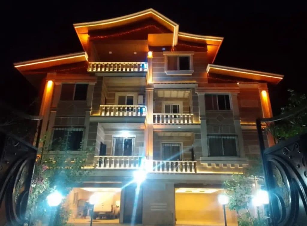 هتل آپارتمان نگین سه هزار در تنکابن