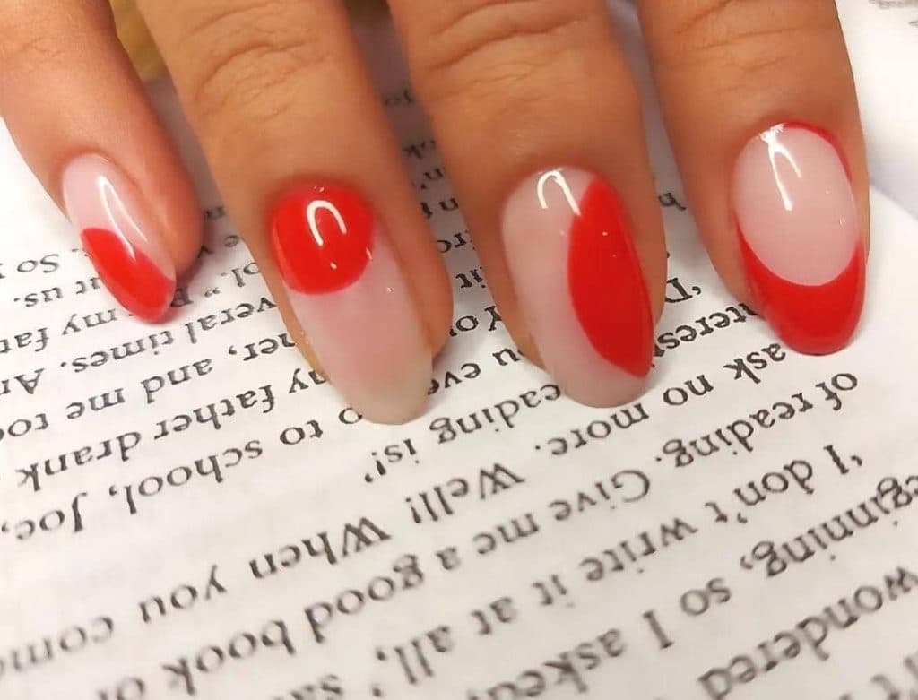 خدمات تخصصی کاشت ناخن یگانه مهنانی در مشهد