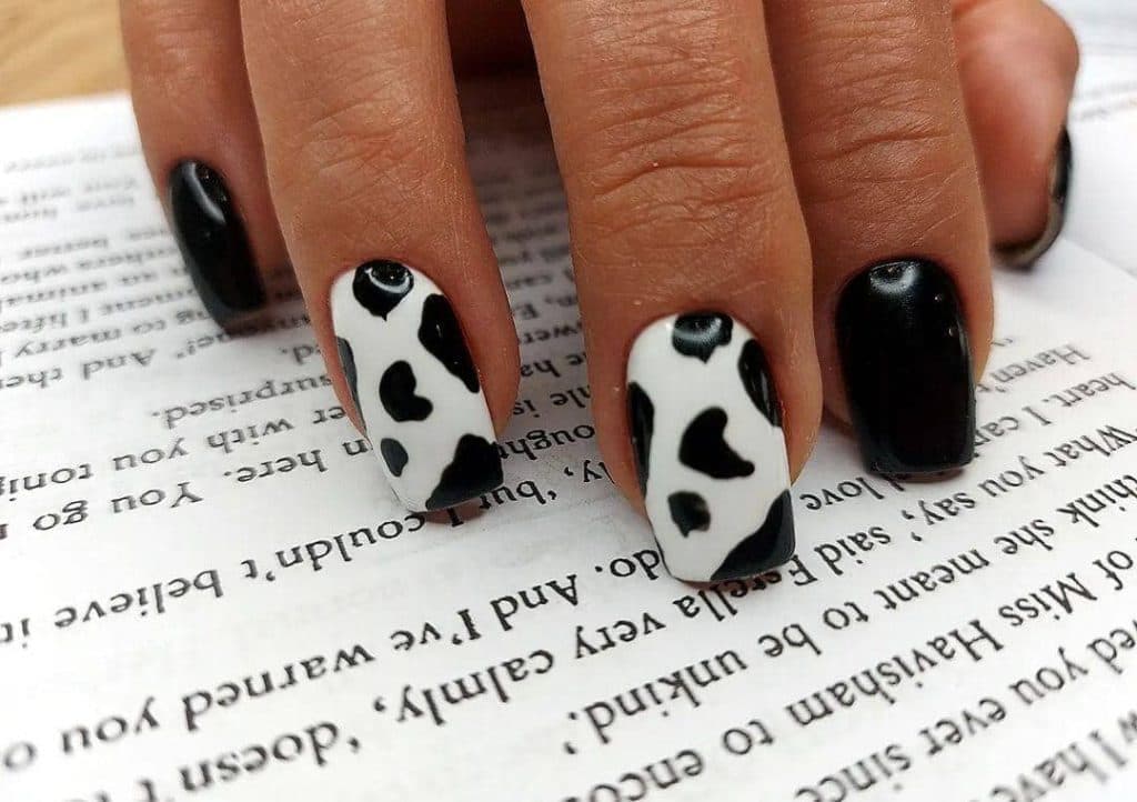 خدمات تخصصی کاشت ناخن یگانه مهنانی در مشهد