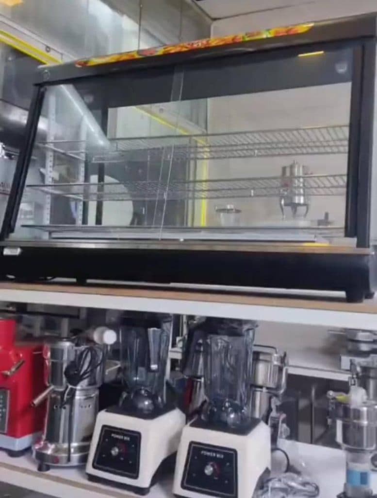 تولید و پخش یخچالهای صنعتی آب سرد کن و سردخانه حسین زمانی در شبستر