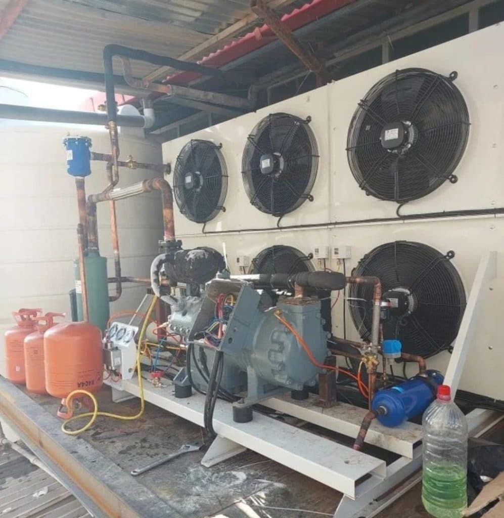 نصب و تعمیر یخچال صنعتی و سردخانه هادی نوجوان در تهران