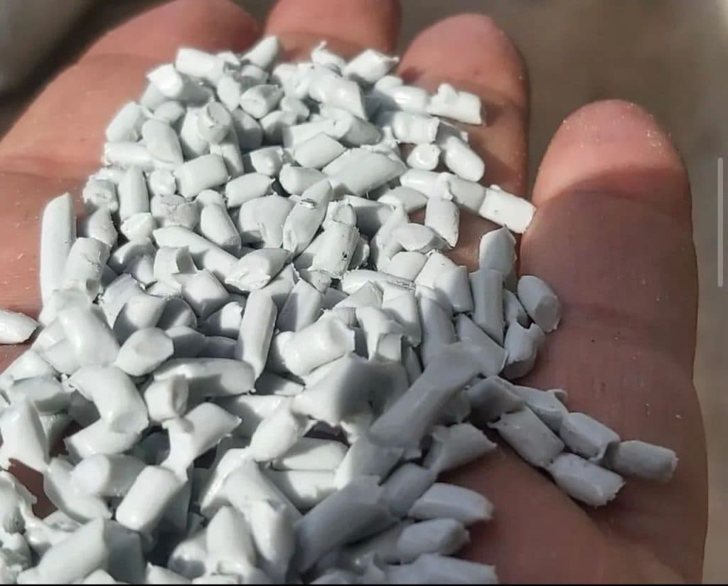 تولید مواد پلاستیک گرانول و نایلون اسکرج گرانول پلاست در تهران