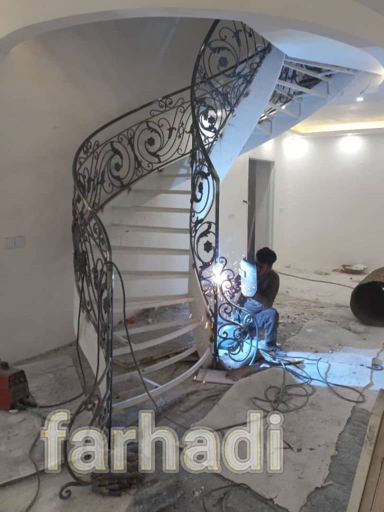 پله پیچ فرهادی در همدان