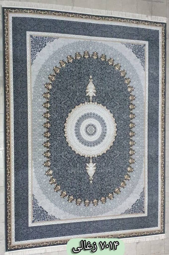 گالری فرش کارگر در میانرود شیراز