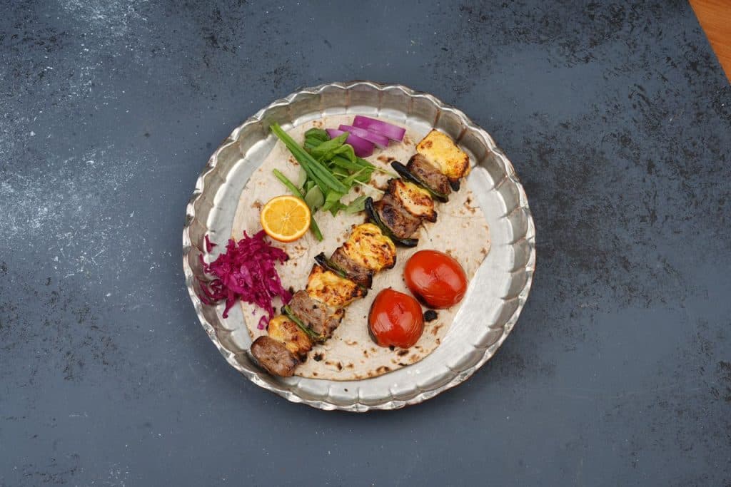 رستوران و سفره خانه سنتی شاطر عباس شعبه ی کوبانی شیراز
