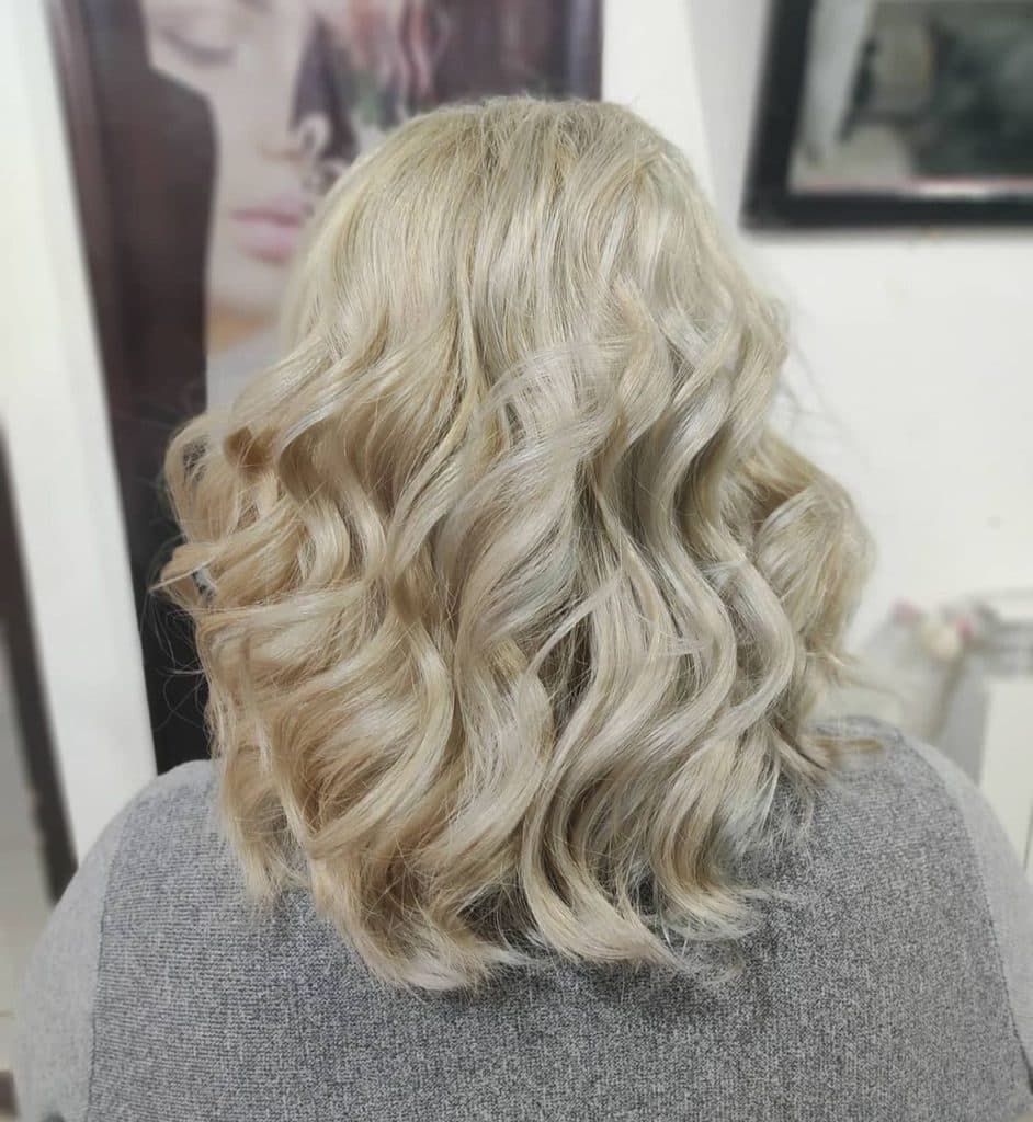 آموزشگاه و سالن زیبایی آرامیس در فریدونکنار مازندران