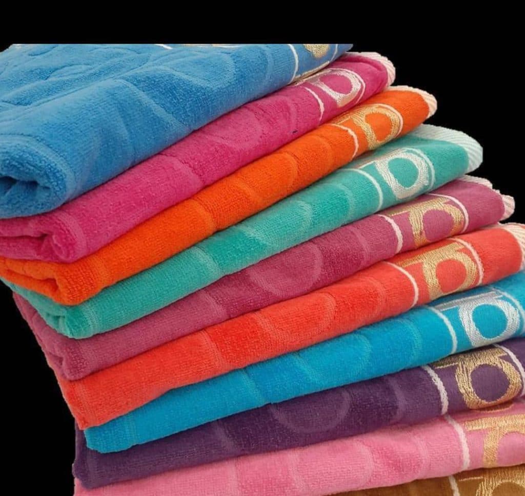 فروشگاه پوشاک و حوله نژادی در تبریز