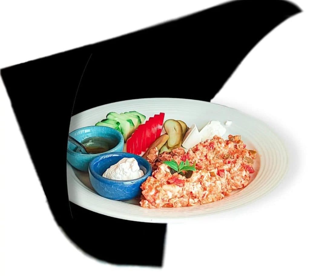 کافه رستوران فرحزاد در تنکابن