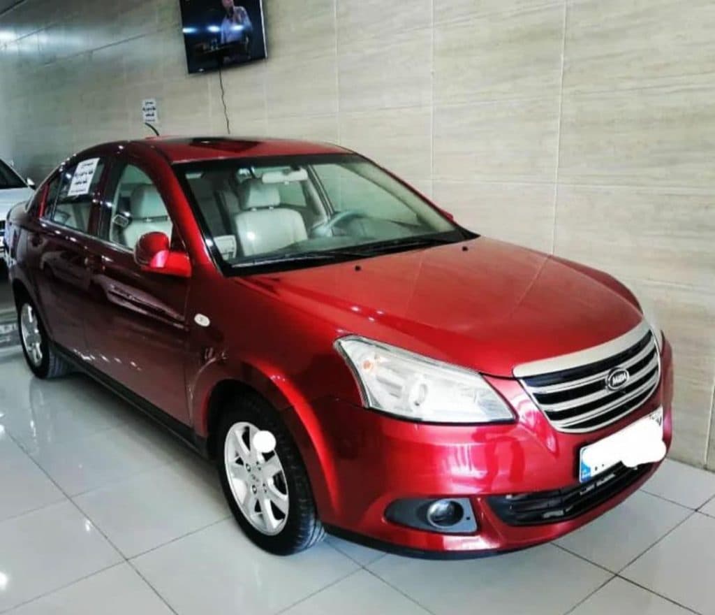 نمایشگاه اتومبیل ایرانی و خارجی آمانج در مهاباد آذربایجان غربی