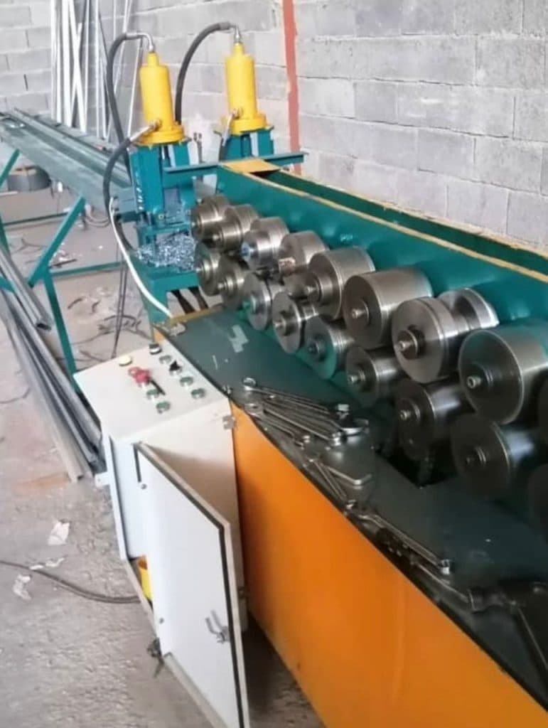 تولید پروفیل کناف و سقف کاذب سازه گستر شکر در شیراز