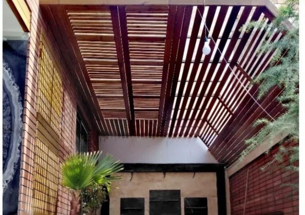 طراحی و اجرای کناف و چوب ترموود همدانی در اصفهان