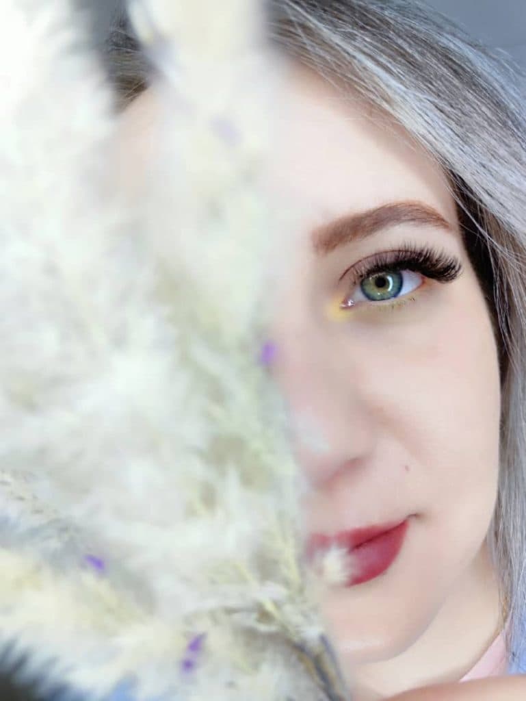 خدمات تخصصی رنگ و لایت مهدیه شاد در همدان