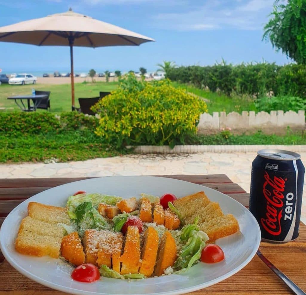 کافه رستوران ساحلی جزیره ارشیا شعبه دو در چمخاله لنگرود