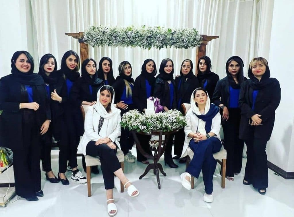 سالن زیبایی ساناز گیلانی در جیرفت کرمان