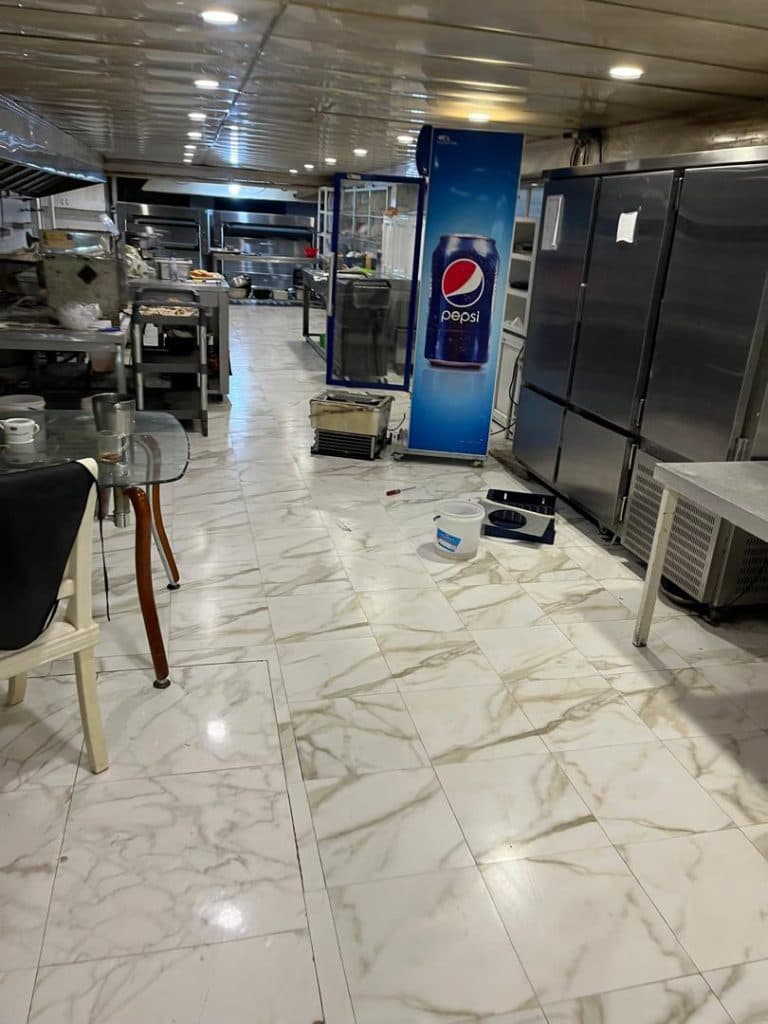 راه اندازی یخچالهای پرده هوا و سردخانه و چیلر واحدی در آمل