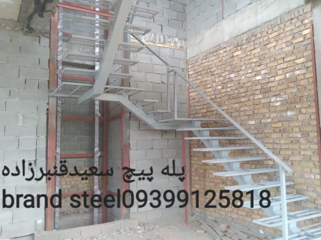 طراحی و اجرای انواع پله پیچ فلزی و استیل قنبرزاده در قزوین