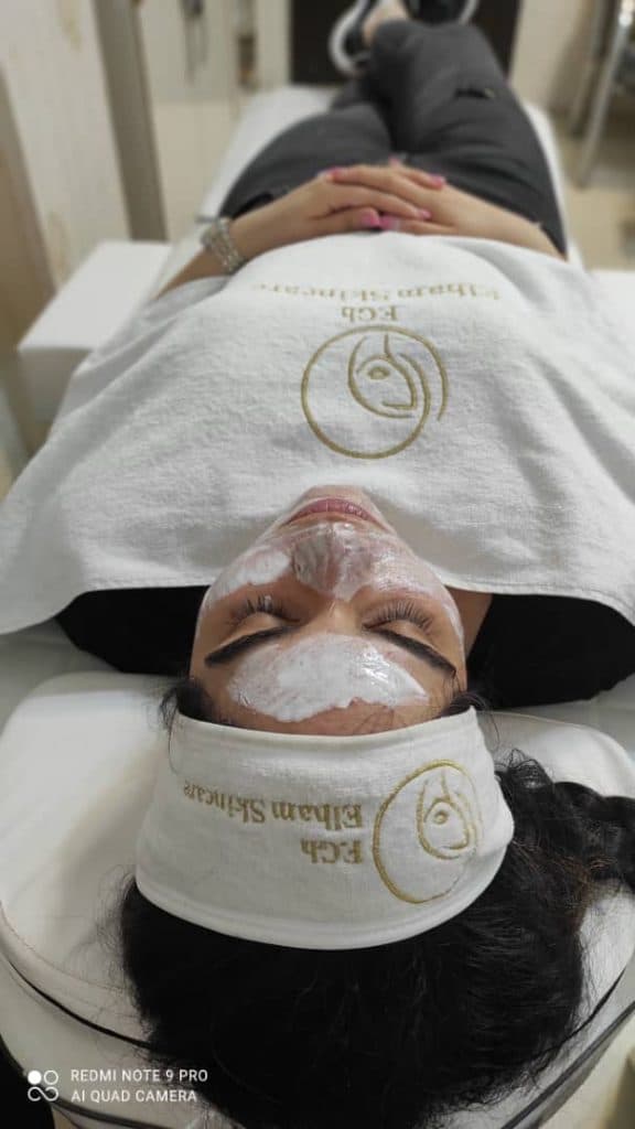 کلینیک تخصصی زیبایی پوست و مو الهام در قزوین