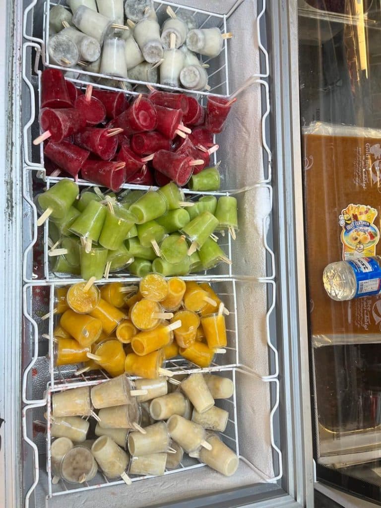 فروشگاه اسکمو ملچ مولوچ در رشت