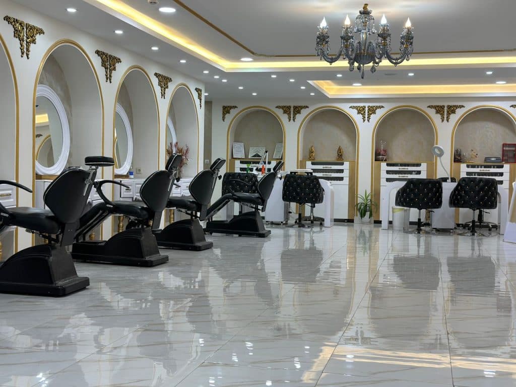 آموزشگاه آرایشگری احمدی در بندرعباس