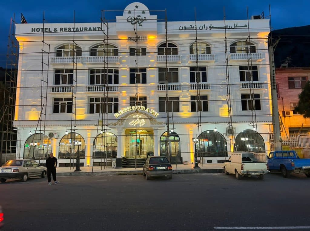 هتل رستوران و تالار زیتون در رودبار