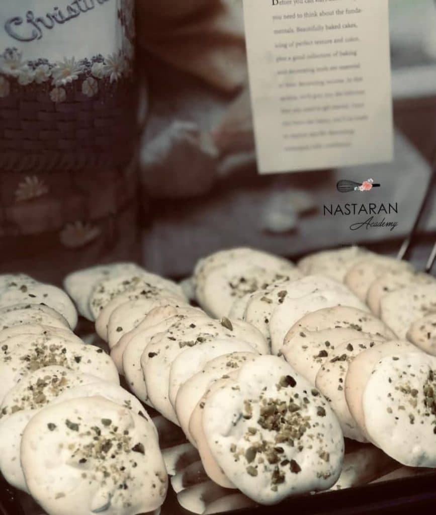 آموزشگاه شیرینی پزی و آشپزی نسترن در میناب