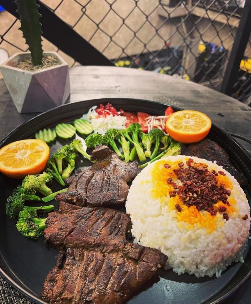 کافه رستوران رژیمی ام M در قم