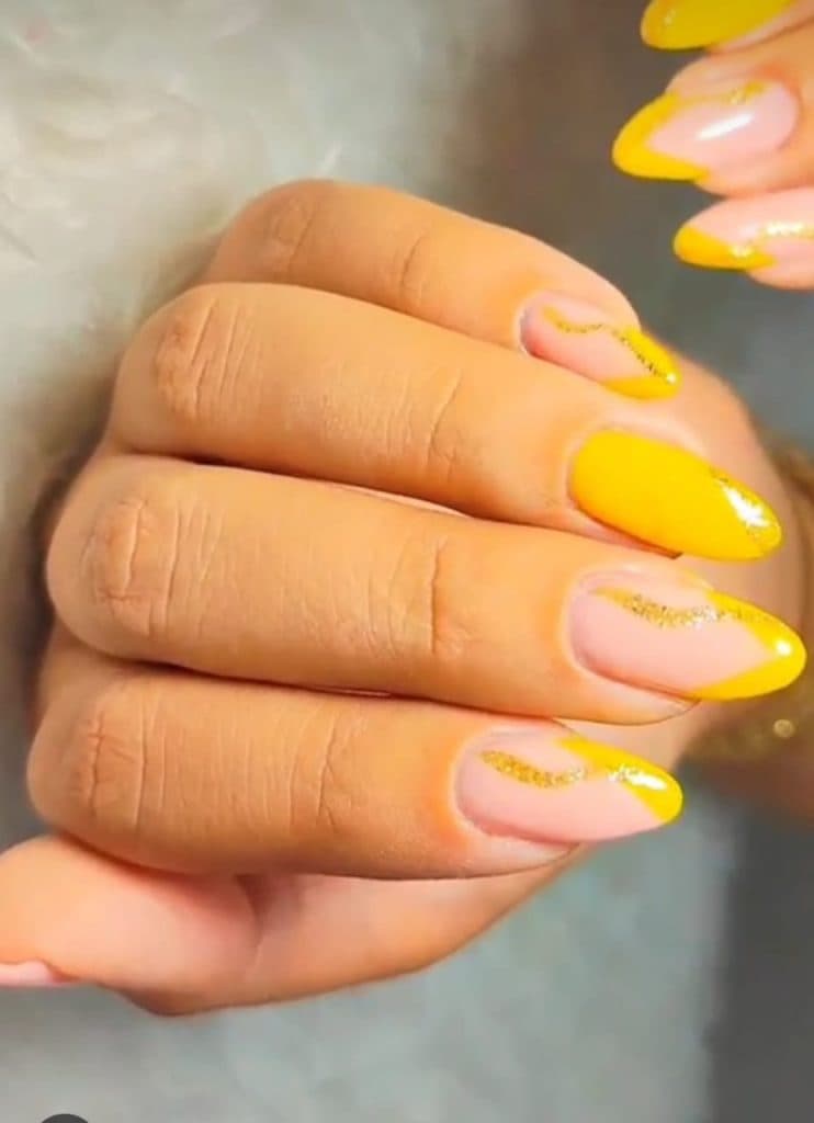 سالن زیبایی آوینا رز در بیرجند