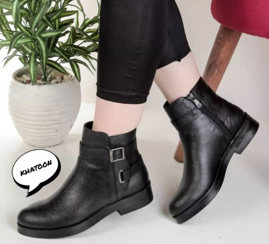 کیف و کفش چرم خاتون در شهرکرد