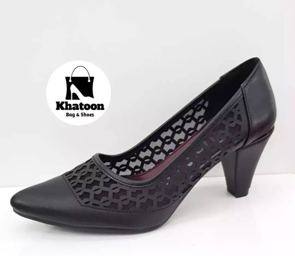 کیف و کفش چرم خاتون در شهرکرد