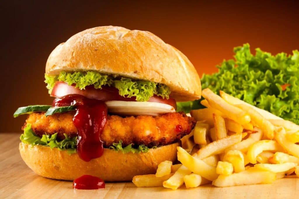 مجموعه پذیرایی و باغ رستوران شب در شهرضا اصفهان
