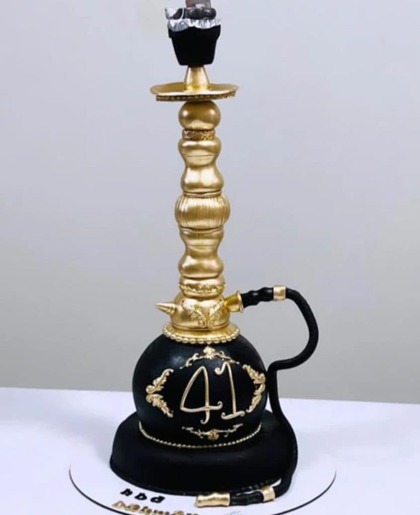 شیرینی فروشی خانه کیک در میانه