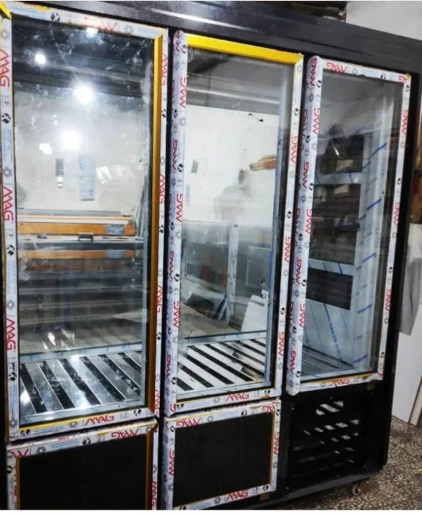 ساخت و فروش یخچال صنعتی و ایستاده فروشگاهی نوین صنعت در تهران