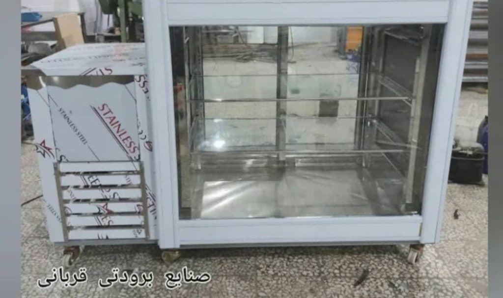 ساخت و فروش یخچال صنعتی و ایستاده فروشگاهی نوین صنعت در تهران