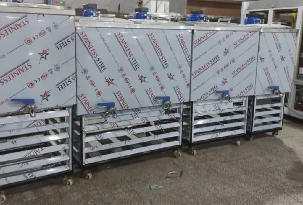 ساخت و فروش یخچال صنعتی و ایستاده فروشگاهی نوین صنعت در تهران