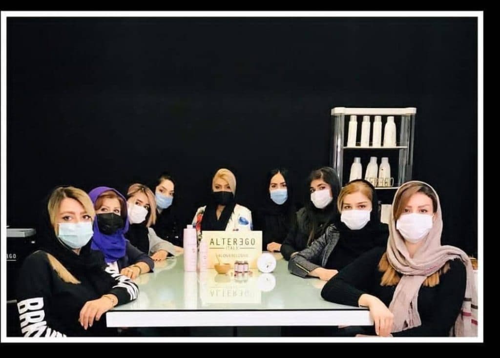 خدمات تخصصی کراتین فر دائم و ابریشم سازی مو مریم خادم در لاهیجان