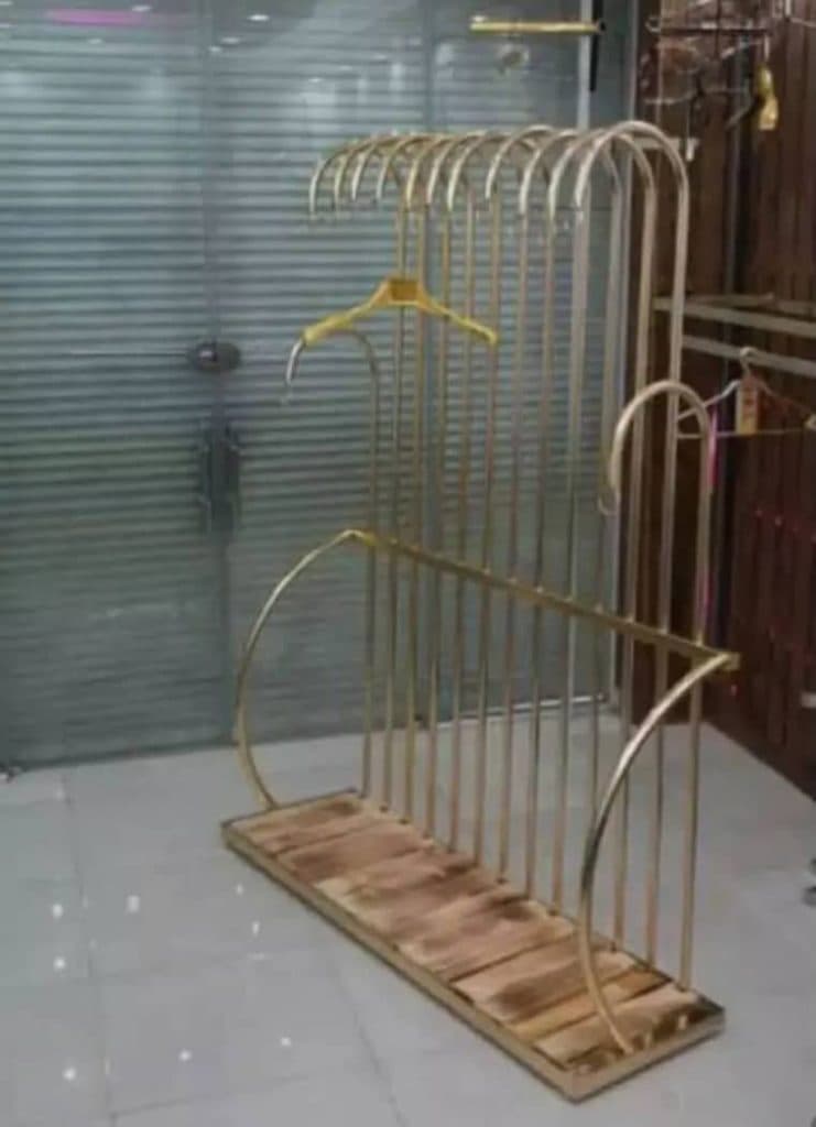 تولید رگال و قفسه و تجهیزات فروشگاهی کارخانه یاس متال مدرن در قم