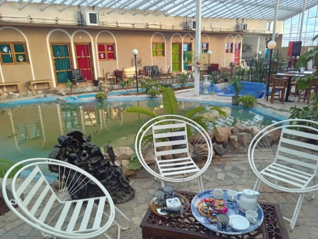 مجتمع تفریح گردشگری و اقامتگاه بومگردی سیمرغ در فیروزکوه تهران