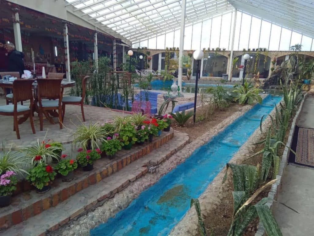 مجتمع تفریح گردشگری و اقامتگاه بومگردی سیمرغ در فیروزکوه تهران