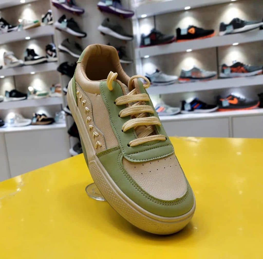 فروشگاه کفش شهر کفش در زرقان شیراز