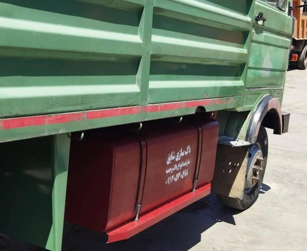 باکسازی ماشین سنگین شایق در پایانه بار یزد