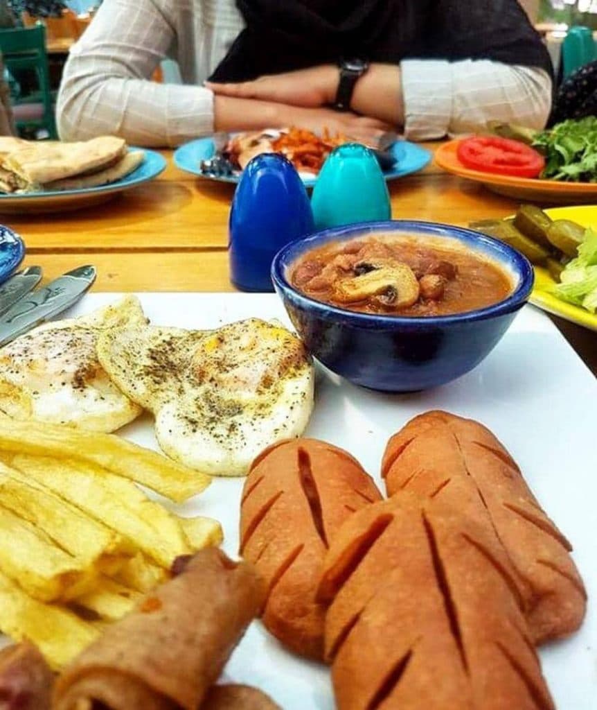 کافه اردیبهشت در یزد