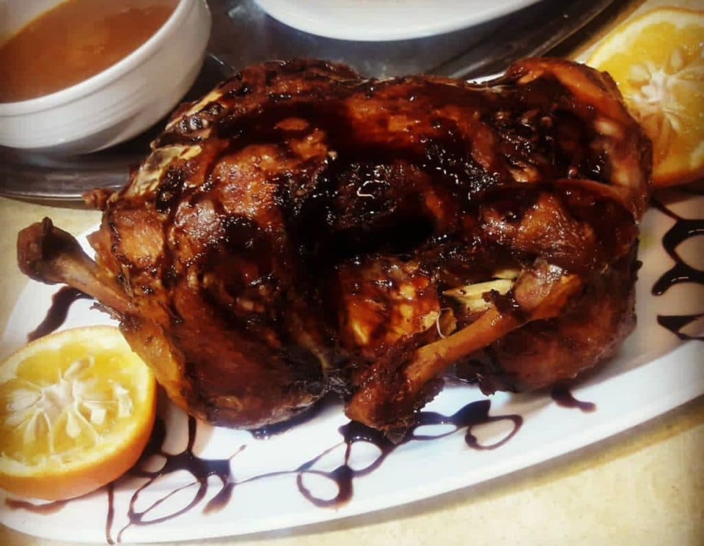 باغ رستوران فانوس در اردبیل