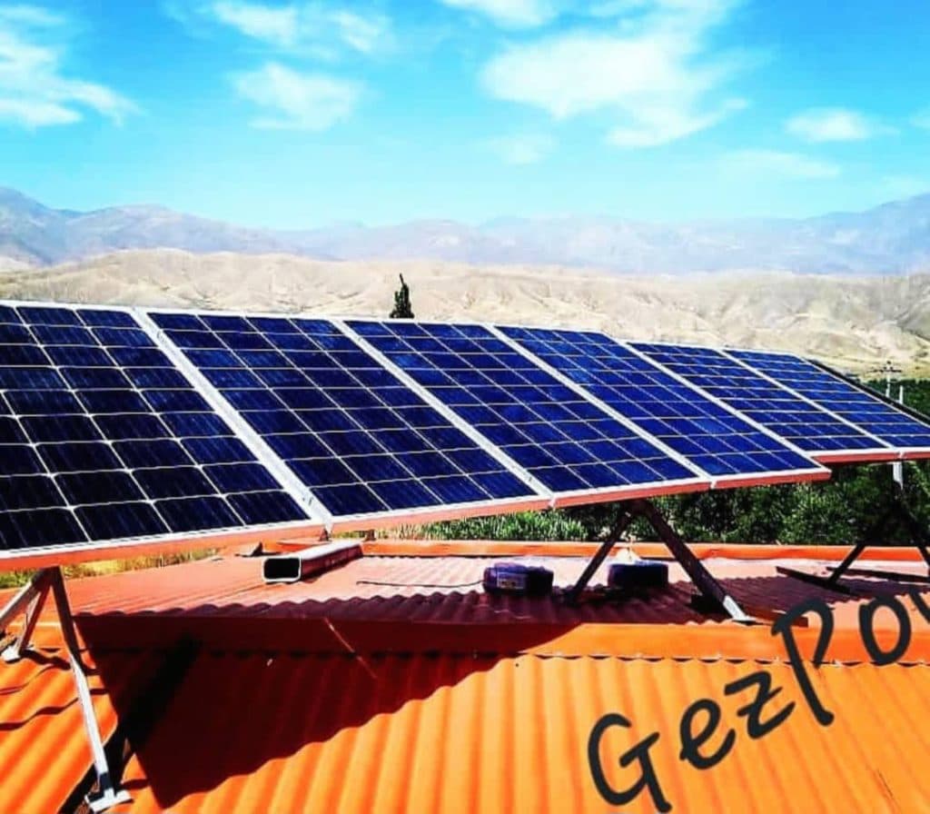 طراحی نصب فروش پمپ آب و نیروگاه برق خورشیدی انرژی های سبز زنجان