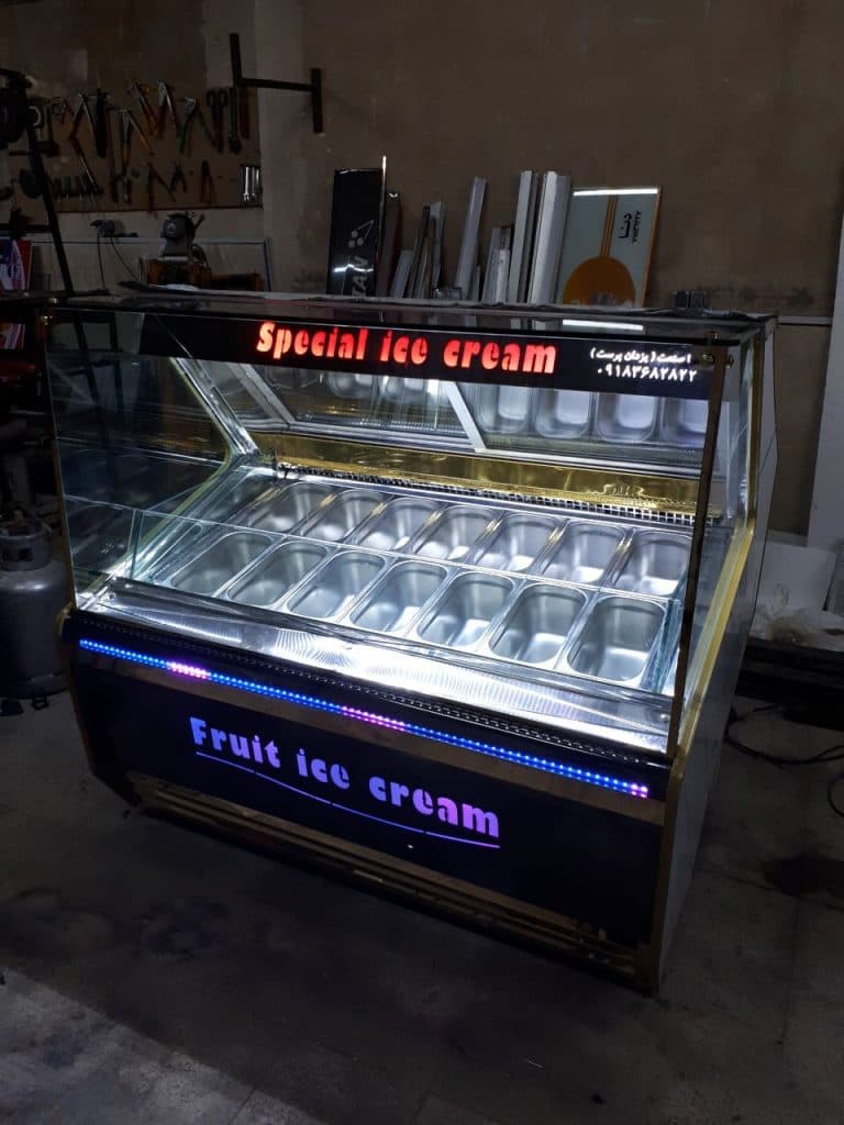 تولید و فروش یخچال ویترینی فروشگاهی بستنی سرما صنعت در اراک